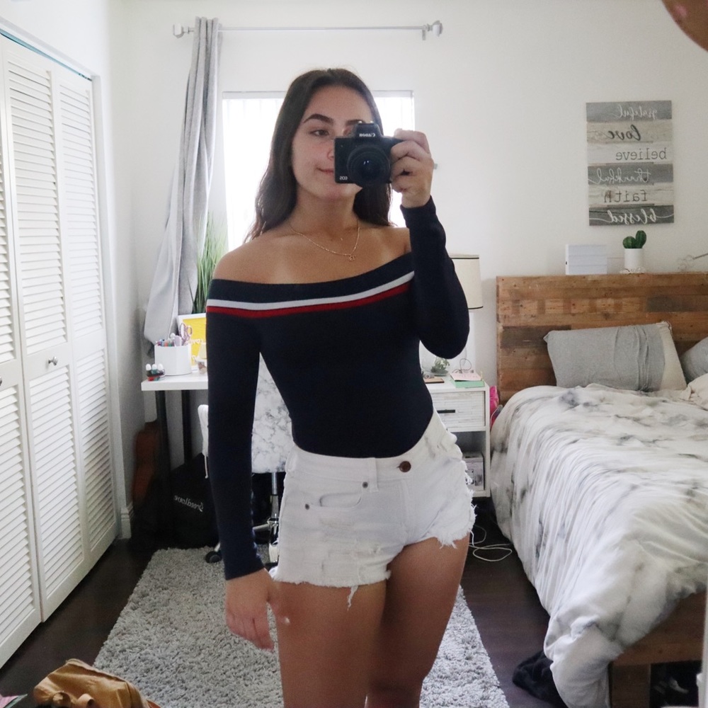 Super Flattering Off Shoulder Bodysuit- Boutique